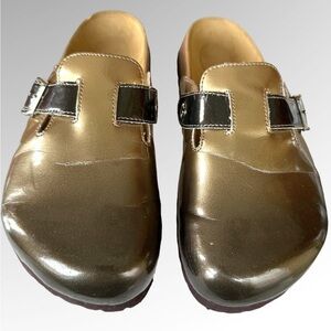 Betula Birkenstock Close-toed Sandals. Size 9.5